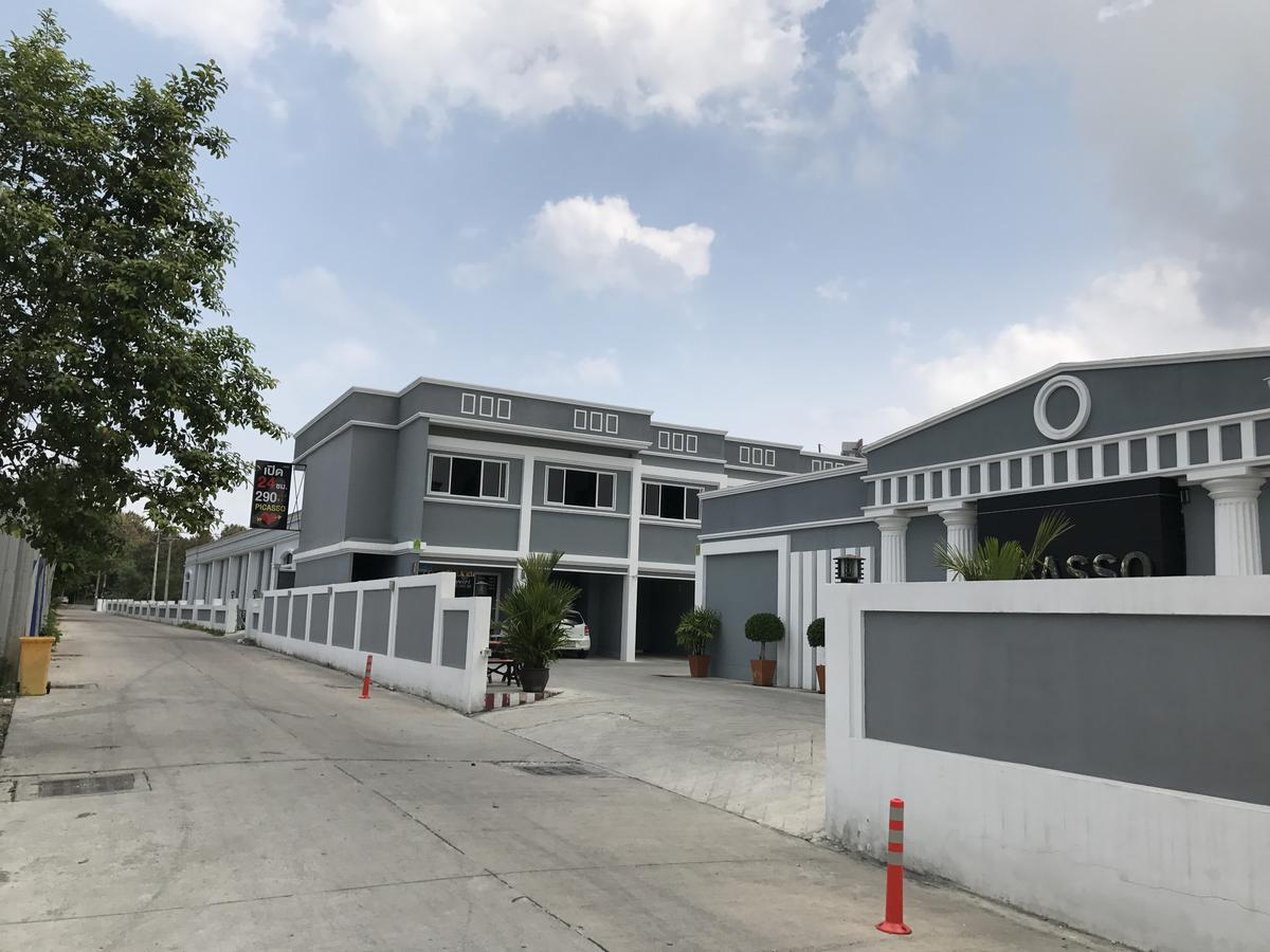 Picasso Motel Pattaya Exterior foto